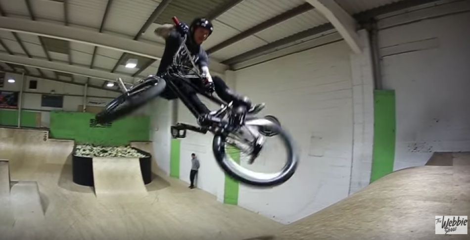 HOW TO OPPOSITE TAILWHIP ON BMX With Mark Webb by The Webbie Show