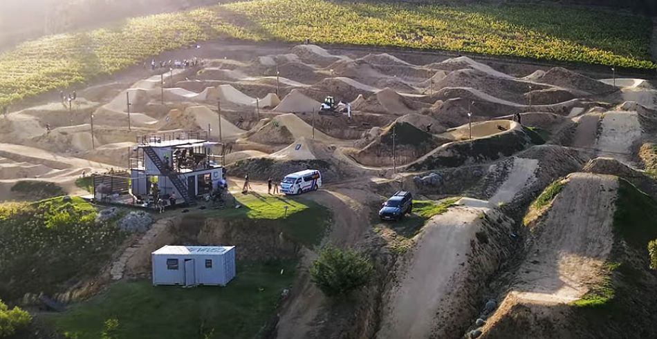 DREAMY SUNSET SESSION @ HELLSEND DIRT COMPOUND by freedombmx