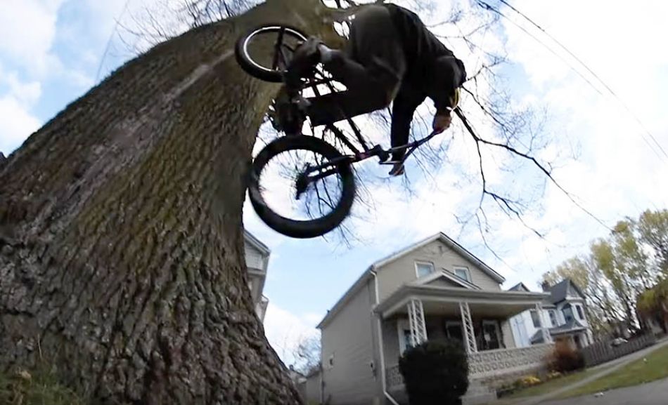 Best bikers ever make triumphant return with another *hood* classic against all odds ***FERMÉ*** by BMXFU