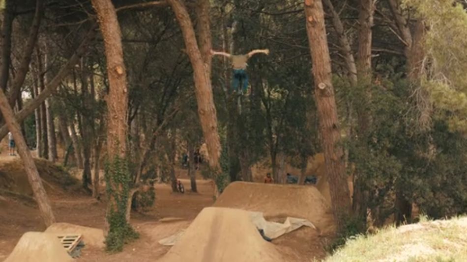 LIVING FOR THE TRAILS - LLORET CREW 4K from Oscar Mendoza