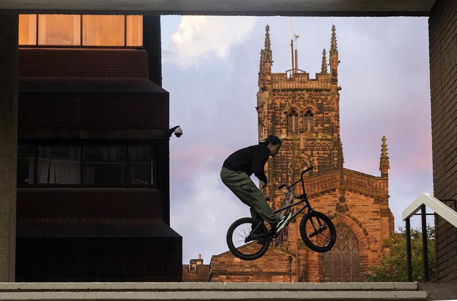 E-FISE BMX STREET CONTEST IN WOLVERHAMPTON NATHAN WILLIAMS AND PETER ADAM TAKE THE WIN!