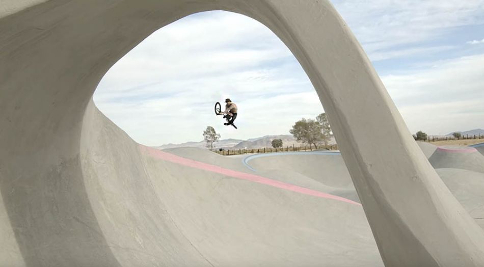 WILD DESERT PARK WITH MIKE &quot;ROOFTOP&quot; ESCAMILLA &amp; GARY YOUNG