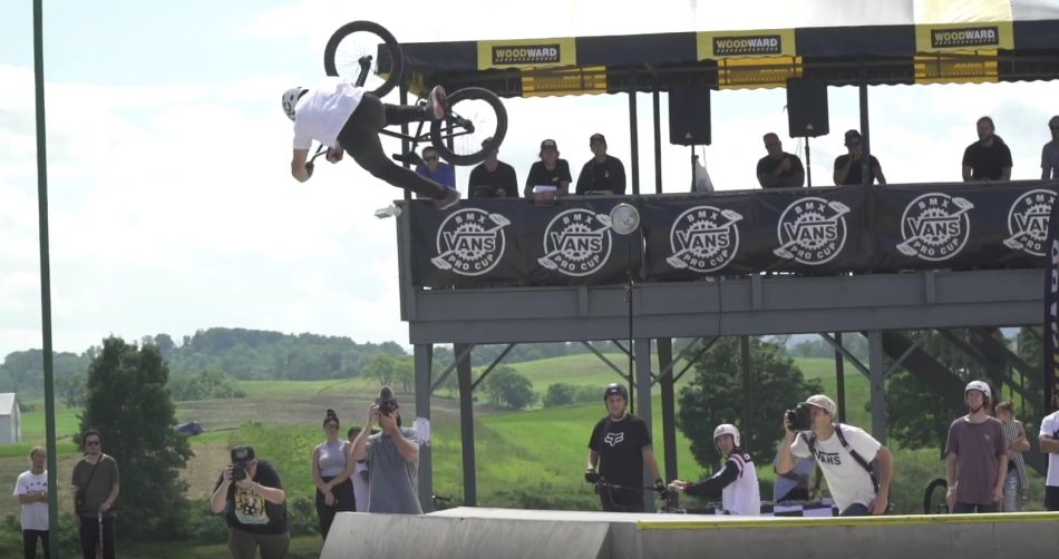 BMX - WRECKS, BANGERS AND BTS OF VANS PRO CUP QUALIFYING: WOODWARD