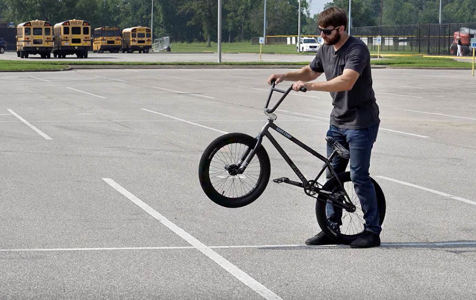 How-To Manual A BMX Bike by Dans Comp