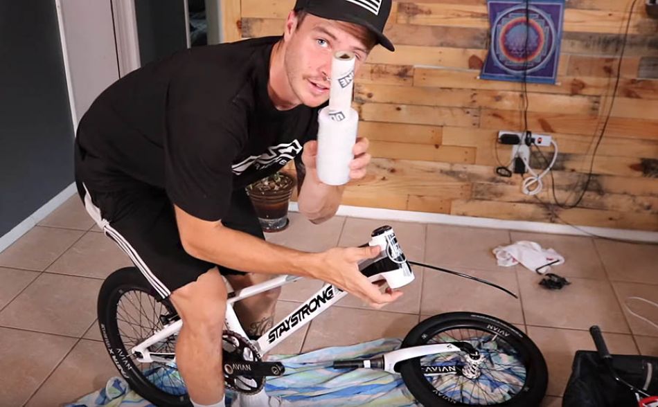 Packing your bmx bike in a Golf bag How I Fly my bike by Jeremy Smith