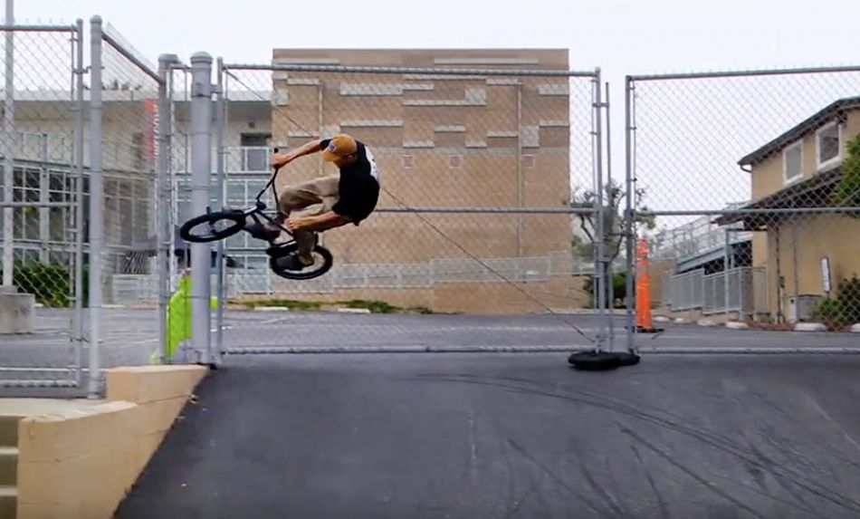 &quot;KEEP IT DOWN&quot; BMX - TRAILER by Diego S Bravo E