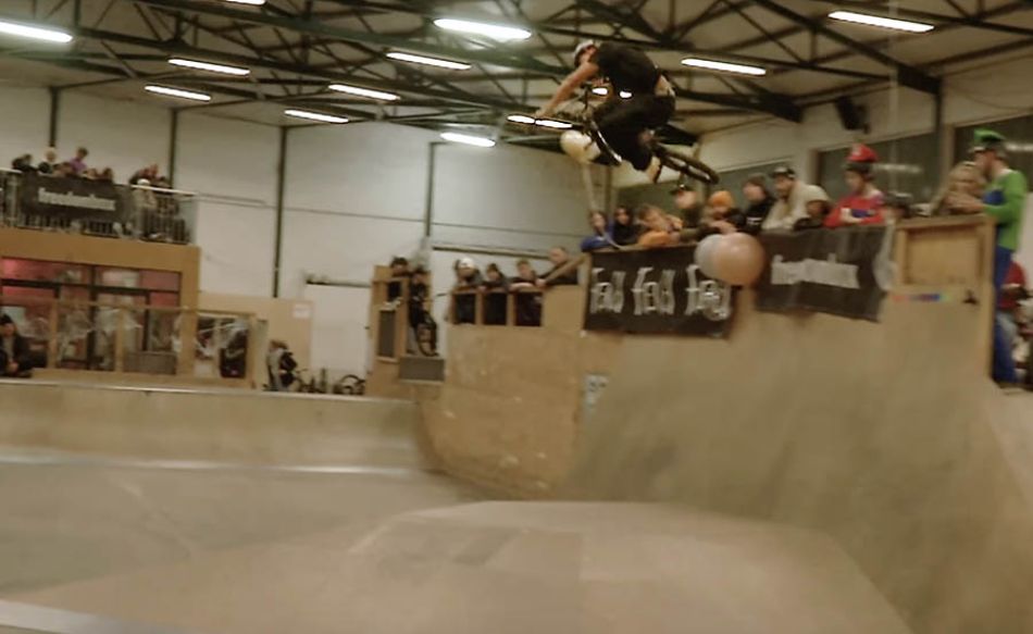 HALLOWEEN BMX JAM 2024 GLEIS D SKATEHALLE