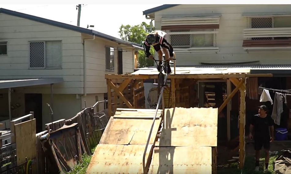 BUILDING A GRIND RAIL OFF YOUR ROOF! - THE CMPN HOLY RAIL JAM