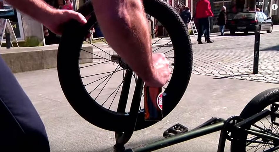 Fracture BMX – Adrian Kölz in Porto by freedombmx