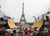 LG stop Paris France