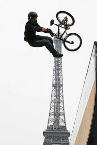 Tom Haugen Eiffel whip