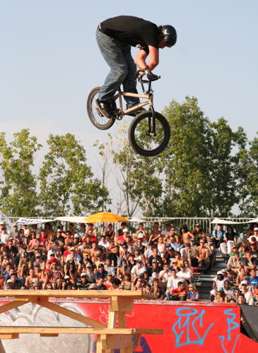 360-x-up in France